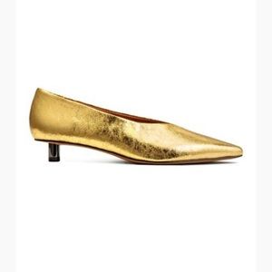 Gold shoes